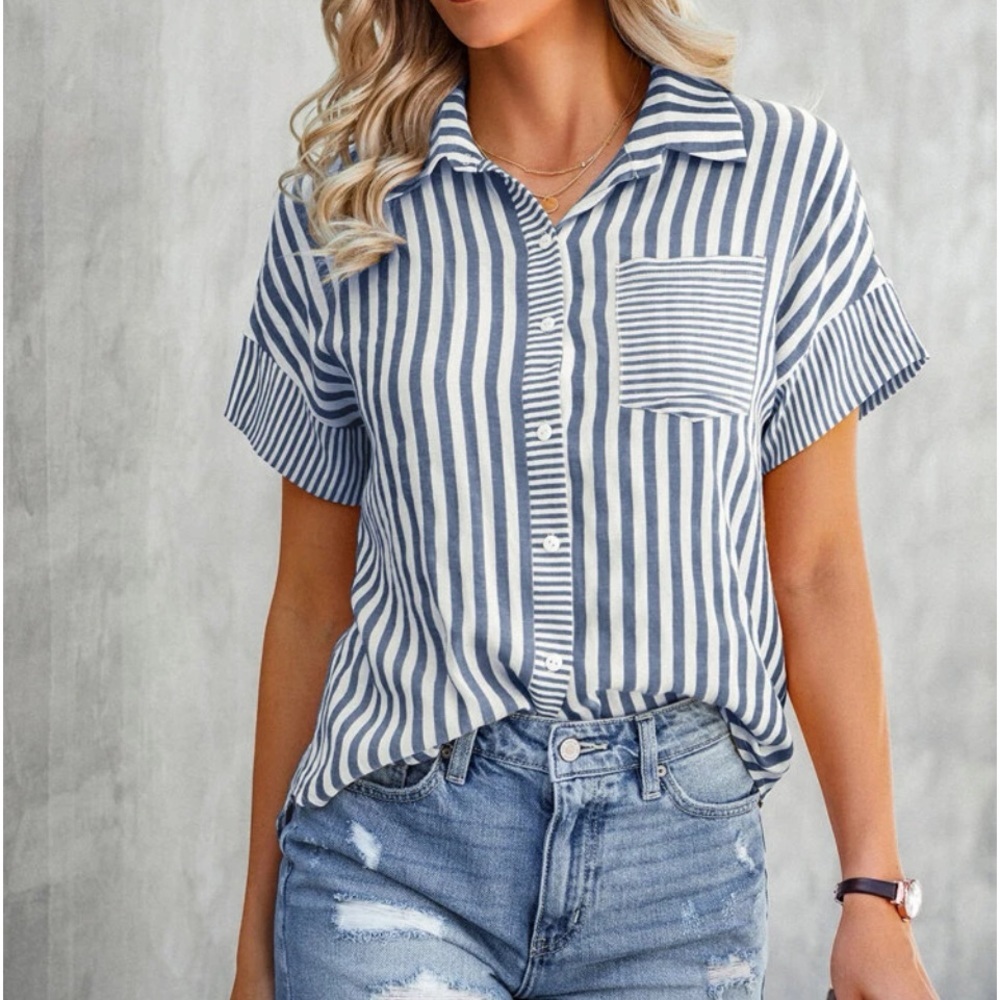 New striped short sleeve button down top - Picture 4 of 4
